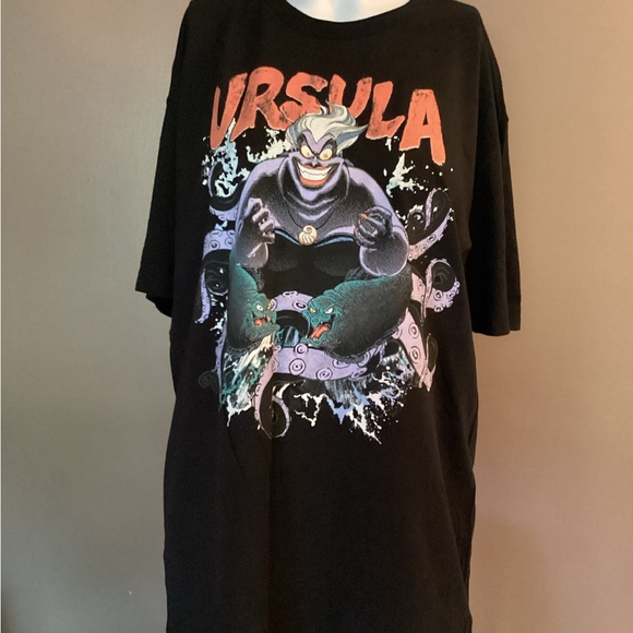 Ursula T-Shirt - Picture 1 of 3